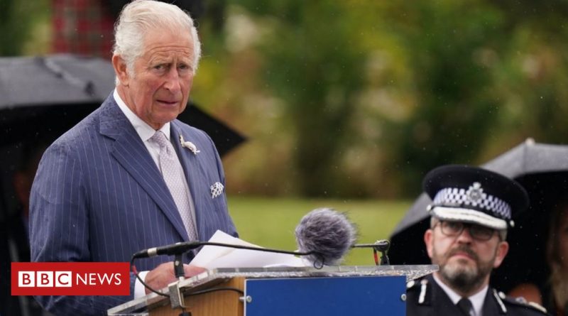 Charles attends Staffordshire police memorial dedication