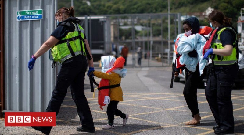 Migrant women and babies held in shocking conditions, MPs find