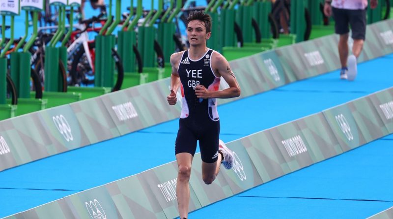 Team GB win triathlon mixed relay gold medal at Tokyo 2020 Olympics
