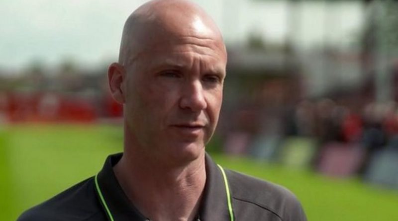 Christian Eriksen referee: Defibrillators save lives
