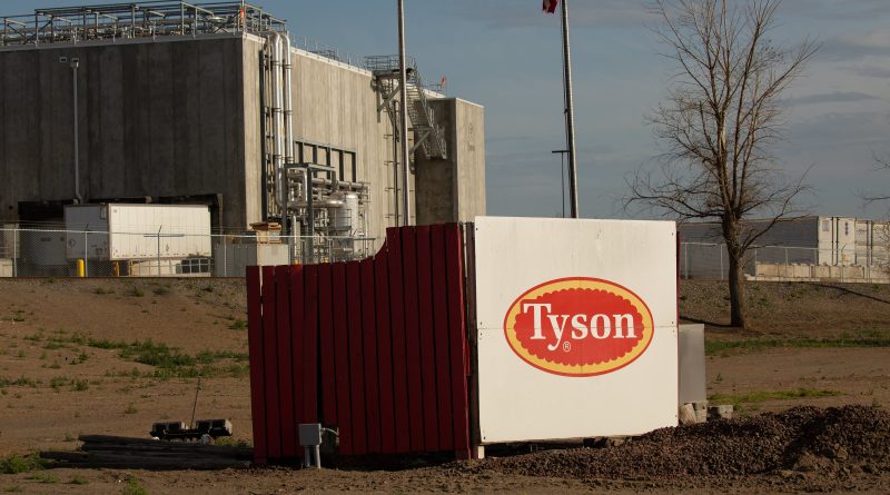 Tyson Foods will require its U.S. workforce to get vaccinated
