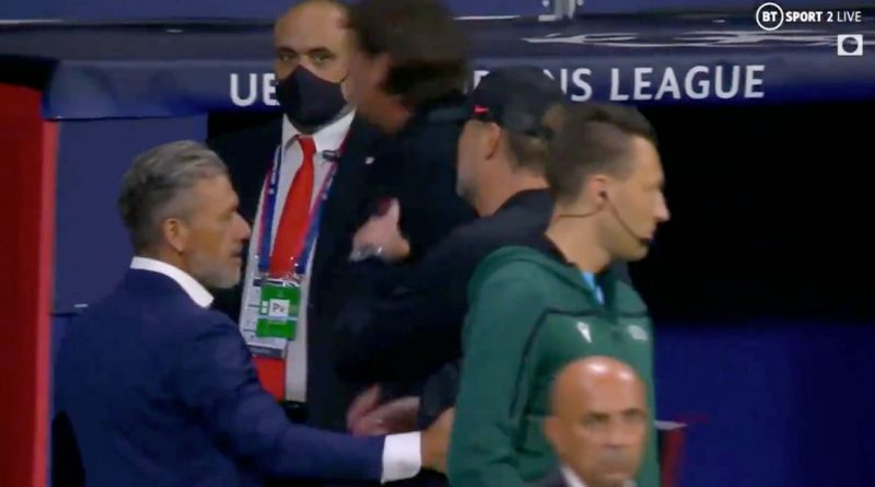 Furious Simeone leaves Klopp with egg on his face with unsporting touchline act