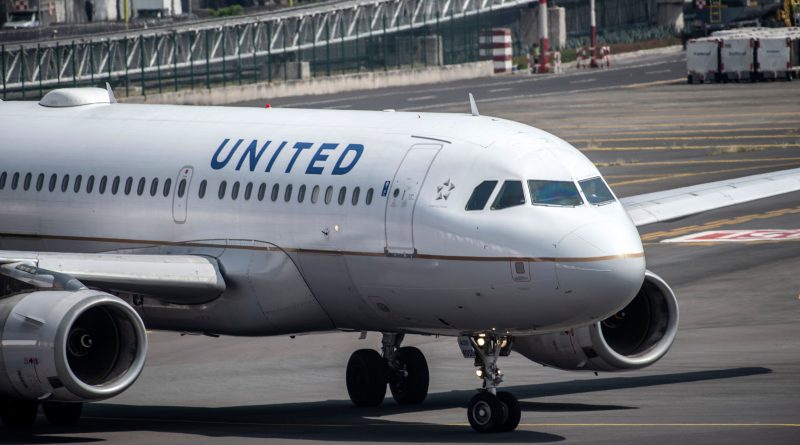 United Airlines posts higher-than-expected revenue after travel demand rebounded