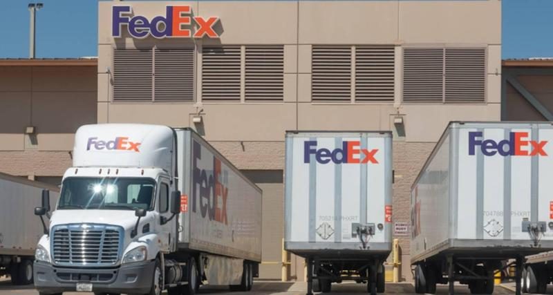 Be a landlord for Amazon and FedEx with these REITs that yield up to 4.1%