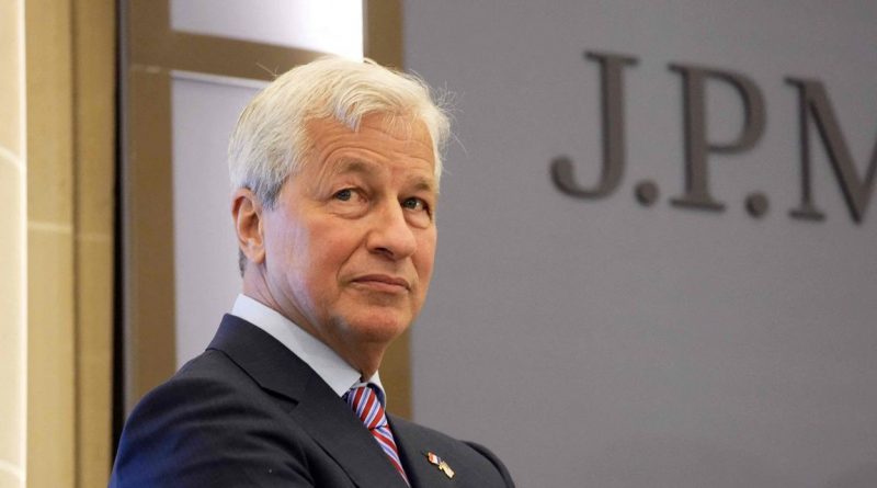Expect more than 4 rate increases in 2022, and a lot of market volatility, says JPMorgan's Dimon: 'If we're lucky' the Fed can engineer a “soft landing."'