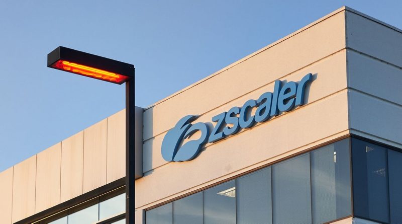 Zscaler stock drops after forecast outlook range dips below Street view