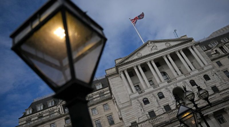Bank of England Steps in to Restore Stability After IMF Warning