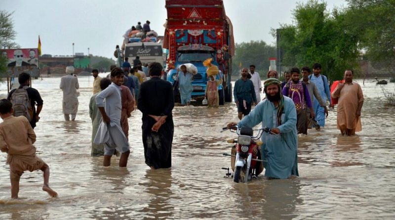 Climate Change Combined With Social and Historic Vulnerabilities Worsened Pakistan Floods, Study Finds