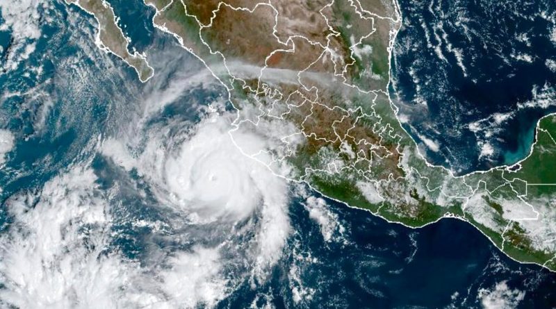 Hurricane Roslyn Makes Landfall in Mexico