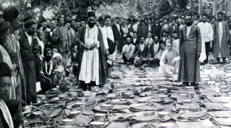 A meal served at the British embassy to around 1,500 peaceful demonstrators—bread, cheese, and sour milk—in 1906 Persia. (Photo12/UIG/Getty Images)