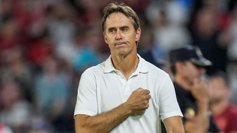 Sevilla's head coach Julen Lopetegui reacts at the end of the group G Champions League soccer match between Sevilla and Borussia Dortmund at the Ramon Sanchez Pizjuan stadium in Seville, Spain, Wednesday, Oct. 5, 2022.