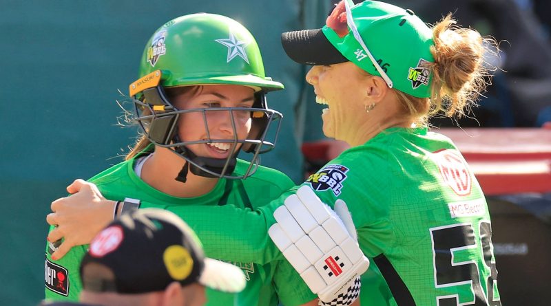 Tess Flintoff smashes record 16-ball fifty in Women's Big Bash League