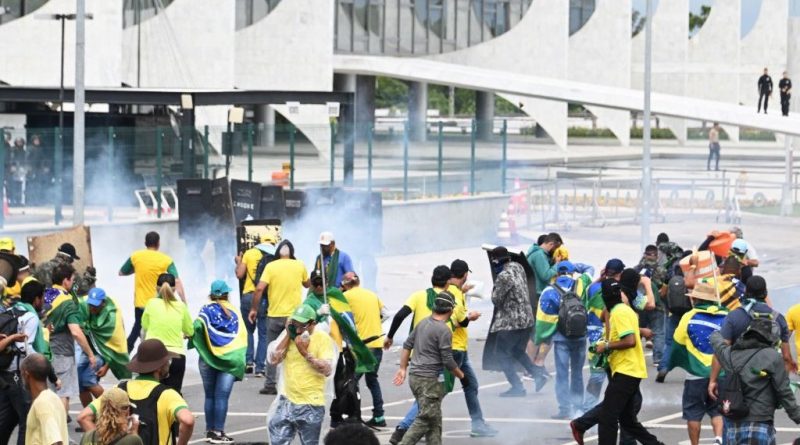 Pro-Bolsonaro Protesters Storm Brazilian Congress